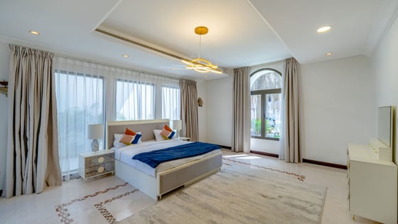 Tranquil Beachfront Luxury on the Palm Jumeirah, picture 12