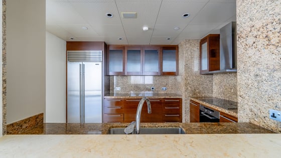 Burj Khalifa 2BR + Maid | Fountain & City Views, picture 8