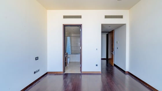 Burj Khalifa 2BR + Maid | Fountain & City Views, picture 12