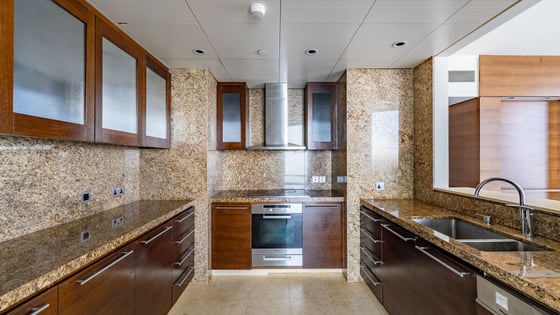 Burj Khalifa 2BR + Maid | Fountain & City Views, picture 10