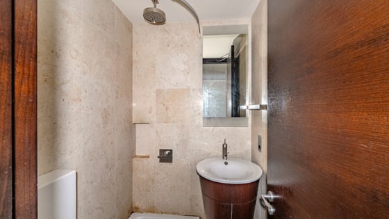 Burj Khalifa 2BR + Maid | Fountain & City Views, picture 18