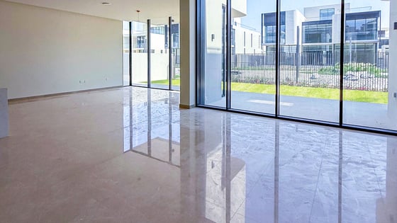 Classic Type | On the Lake | Near Handover, picture 8