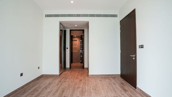 VACANT Premium 2BR | High Floor | 2 Parking Bays, picture 10