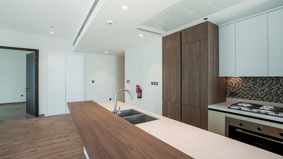 VACANT Premium 2BR | High Floor | 2 Parking Bays, picture 7