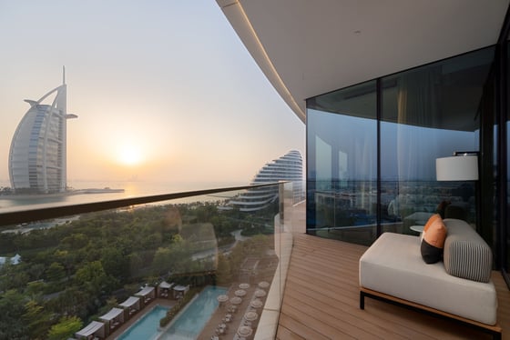 Panoramic Views of the Jumeirah Hotel’s Resorts, picture 22