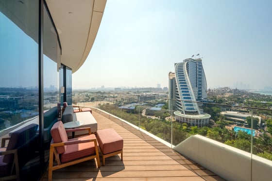 Panoramic Views of the Jumeirah Hotel’s Resorts, picture 6