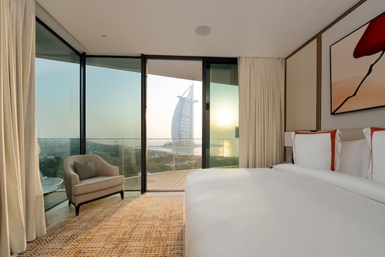 Panoramic Views of the Jumeirah Hotel’s Resorts, picture 25