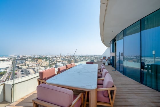 Panoramic Views of the Jumeirah Hotel’s Resorts, picture 14