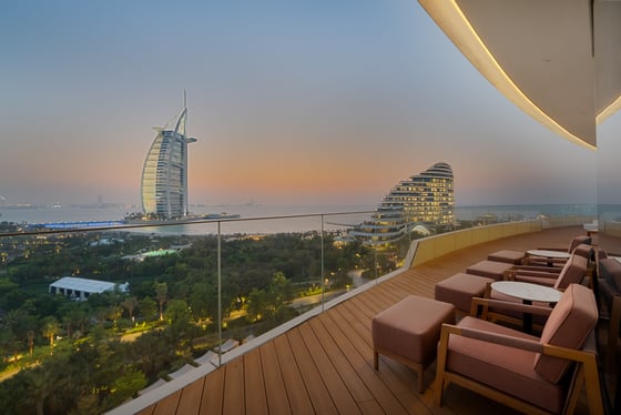 Panoramic Views of the Jumeirah Hotel’s Resorts, picture 31