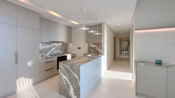 Stunning Duplex Penthouse with Panoramic Views, picture 7