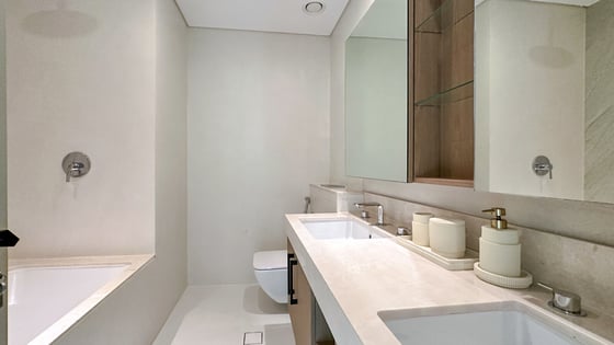 Stunning Duplex Penthouse with Panoramic Views, picture 18