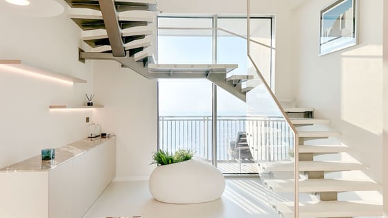 Stunning Duplex Penthouse with Panoramic Views, picture 9