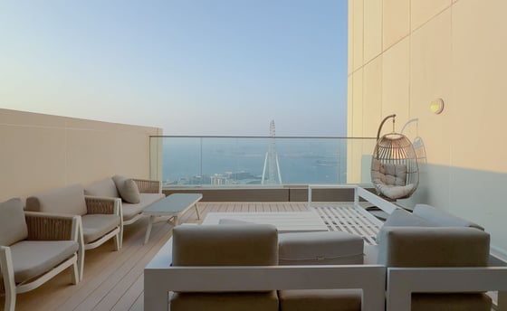 Stunning Penthouse Fully Furnished - Vacant, picture 4