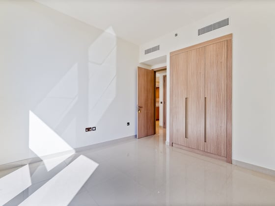 Brand New | High Floor | Ocean View | Vacant | 1 Bed, picture 5