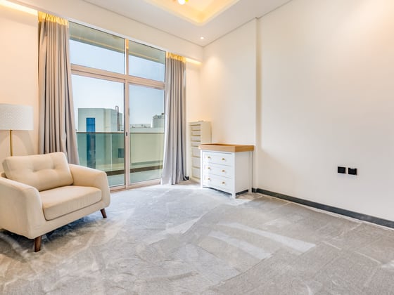 Vacant | Fully Furnished 2BR + Study | Spacious, picture 4