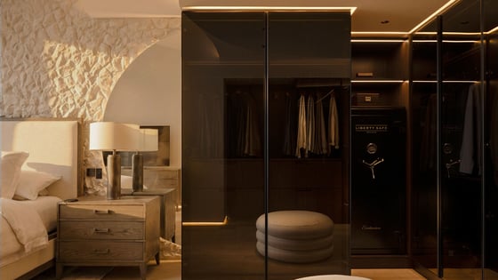 One of a kind Unit - Vacant - Upgraded, picture 13