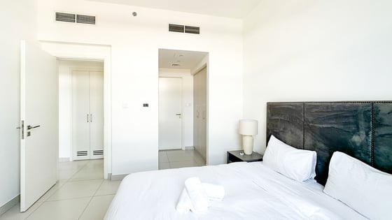 Furnished Elegance | 3BR Home | Park Point Views, picture 12