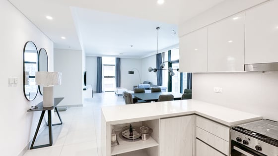 Furnished Elegance | 3BR Home | Park Point Views, picture 10