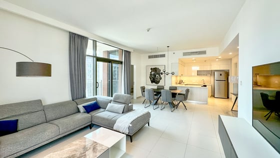 Furnished Elegance | 3BR Home | Park Point Views, picture 3