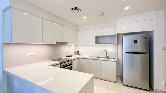 Furnished Elegance | 3BR Home | Park Point Views, picture 8