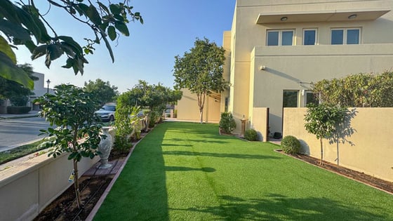 Tastefully upgraded 5BR | Pool | Golf Course, picture 11