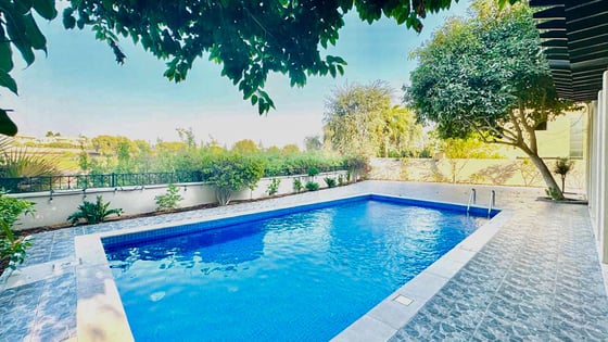 Tastefully upgraded 5BR | Pool | Golf Course, picture 10