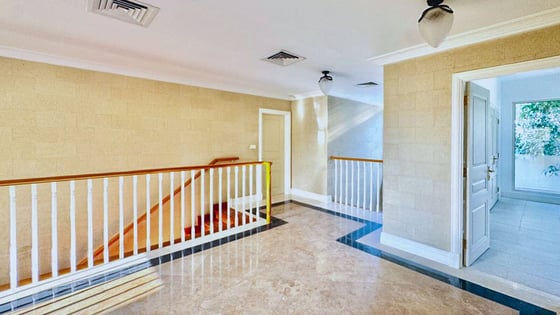 Tastefully upgraded 5BR | Pool | Golf Course, picture 7