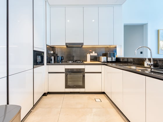 Vacant | Fully Furnished 2BR + Study | Spacious, picture 6