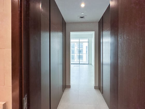 Vacant Soon | Partial Canal Views | Low Floor, picture 6