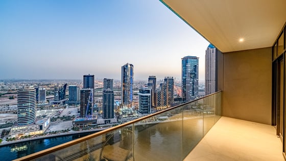 Signature Collection Peninsula Five I Canal &amp; Burj, picture 18