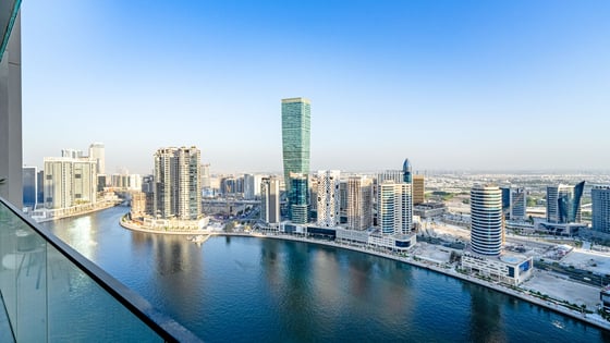 Signature Collection Peninsula Five I Canal &amp; Burj, picture 17