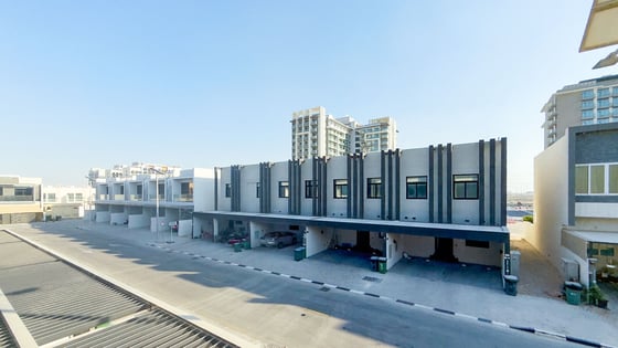 Elegant 3BR Villa | Prime Al Furjan Location, picture 12