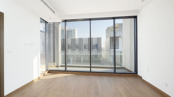 Elegant 3BR Villa | Prime Al Furjan Location, picture 6