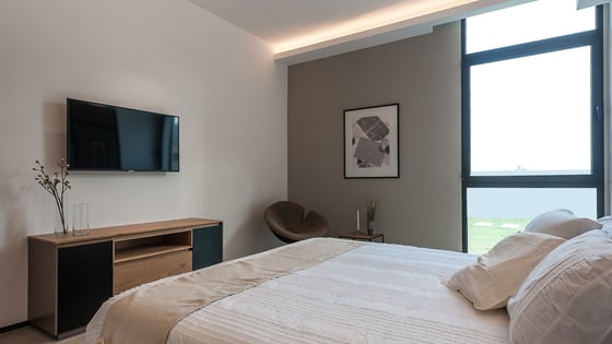 Luxury 2BR | Upgraded in Sobha Hartland, picture 9