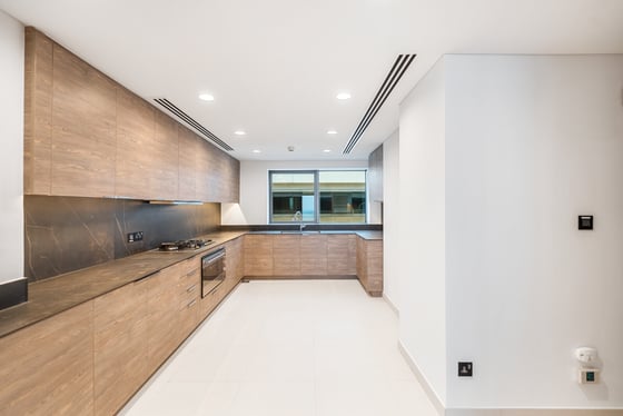 Brand New | Vacant | Sea and Sunset views, picture 5