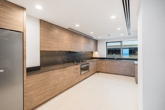 Brand New | Vacant | Sea and Sunset views, picture 7