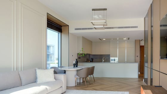 Fully Upgraded | Furnished | Vacant, picture 2