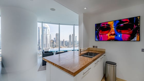 Best Views to the Fountain | Vacant | Furnished, picture 13