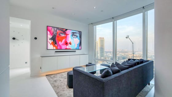 Best Views to the Fountain | Vacant | Furnished, picture 2