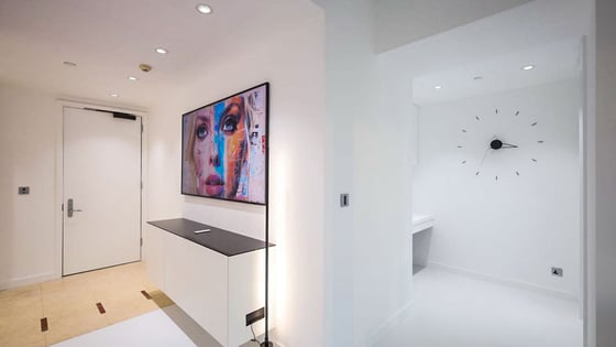 Best Views to the Fountain | Vacant | Furnished, picture 10