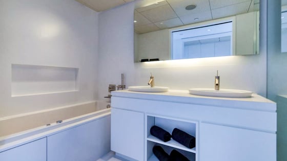 Best Views to the Fountain | Vacant | Furnished, picture 8