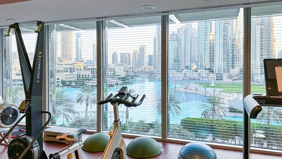 Best Views to the Fountain | Vacant | Furnished, picture 12