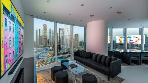 Best Views to the Fountain | Vacant | Furnished, picture 2