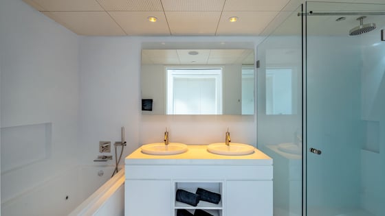 Best Views to the Fountain | Vacant | Furnished, picture 21