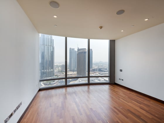 Skyline Luxury | High-Floor| Iconic Views, picture 9