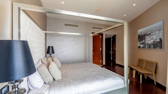 Iconic Urban Luxury at the Burj Khalifa, picture 15