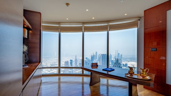Iconic Urban Luxury at the Burj Khalifa, picture 9
