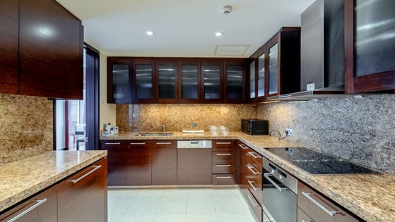 Iconic Urban Luxury at the Burj Khalifa, picture 11