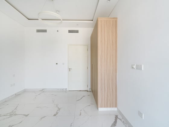 VACANT | Spacious 2BR | Pool View | Great location, picture 14