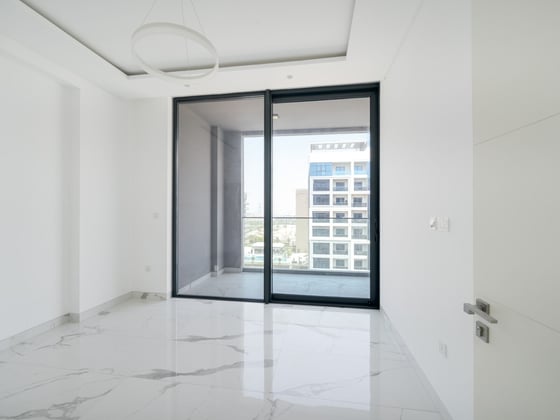 VACANT | Spacious 2BR | Pool View | Great location, picture 10